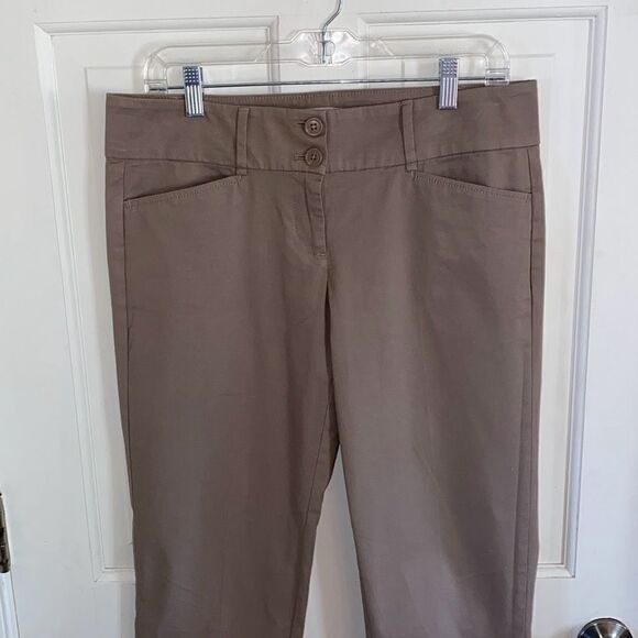 LOFT tan cropped khaki pants size 4 - Picture 2 of 12